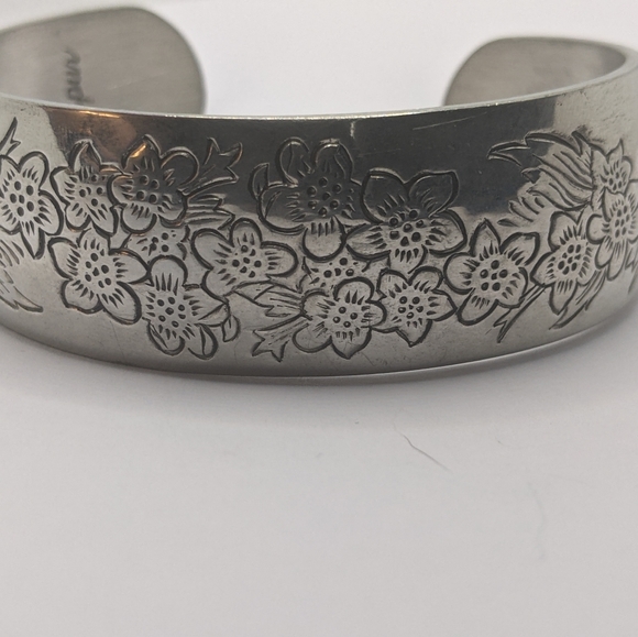 Vintage Kirk pewter cuff bracelet - Picture 3 of 7